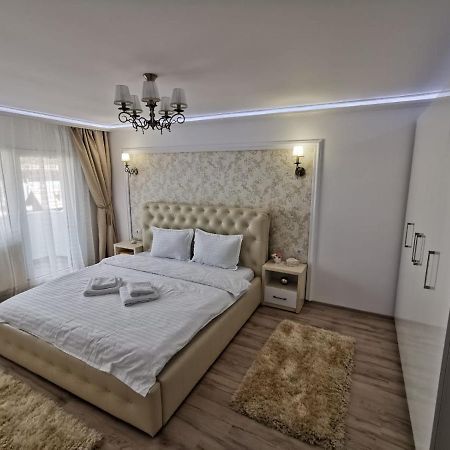 Apartament Gold Luxury Tîrgu Ocna Exteriér fotografie