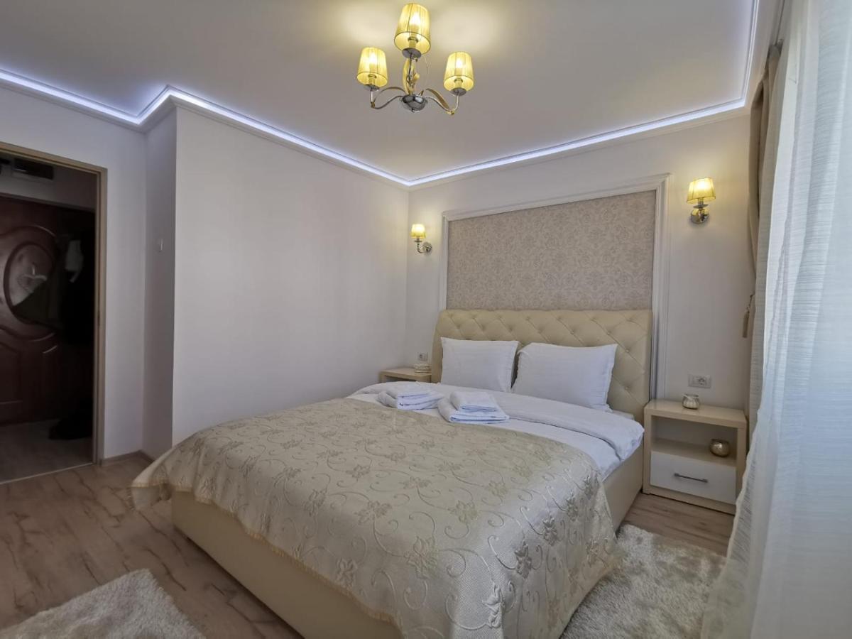 Apartament Gold Luxury Tîrgu Ocna Exteriér fotografie