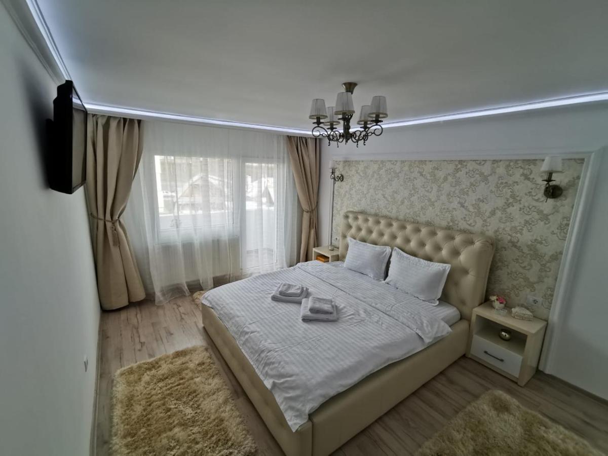 Apartament Gold Luxury Tîrgu Ocna Exteriér fotografie
