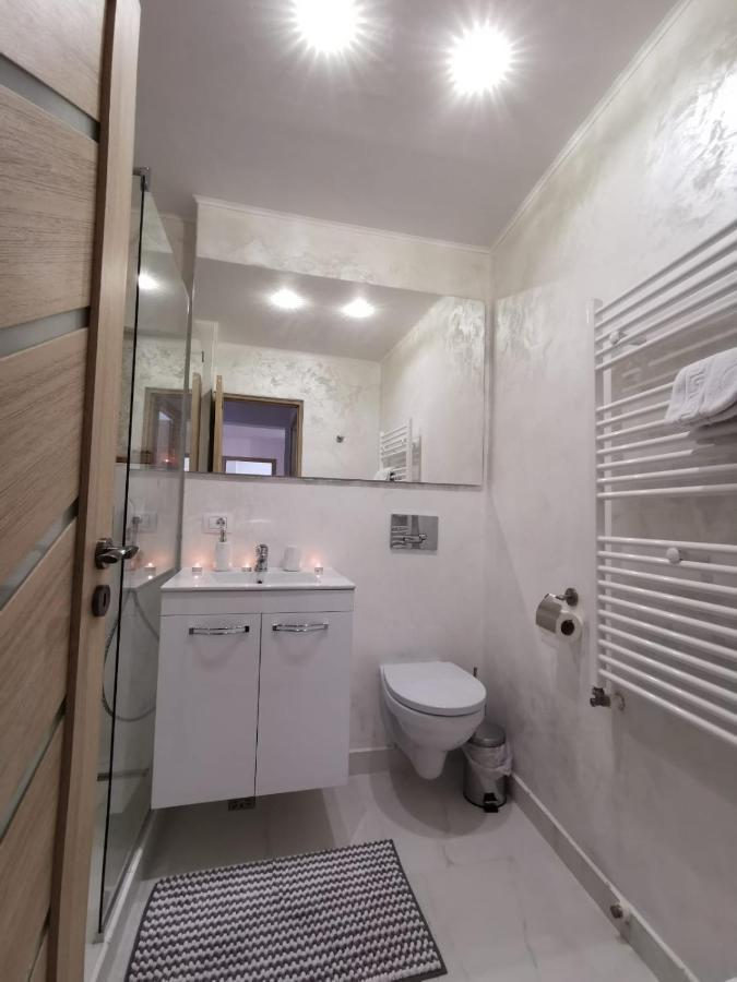 Apartament Gold Luxury Tîrgu Ocna Exteriér fotografie