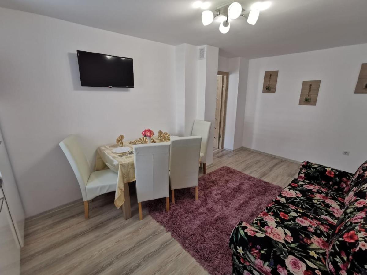 Apartament Gold Luxury Tîrgu Ocna Exteriér fotografie
